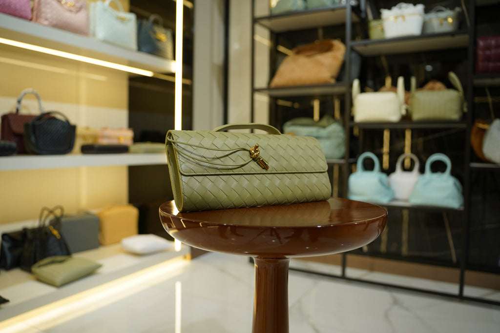 Bottega Veneta | Andiamo Clutch Long – Leather – Verde Oliva – Gold Hardware