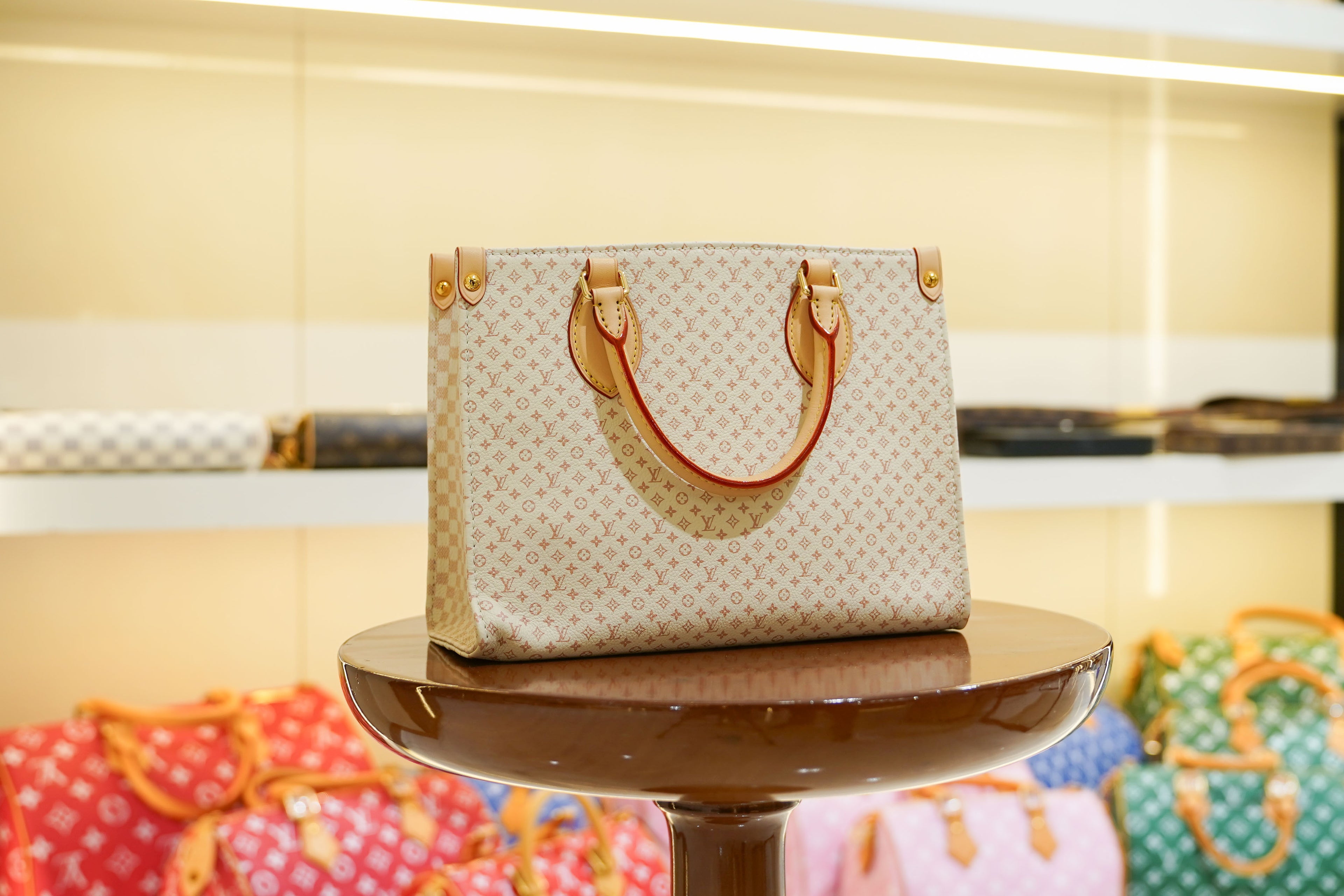 Louis Vuitton | Neverfull – Canvas – Cream – Gold Hardware