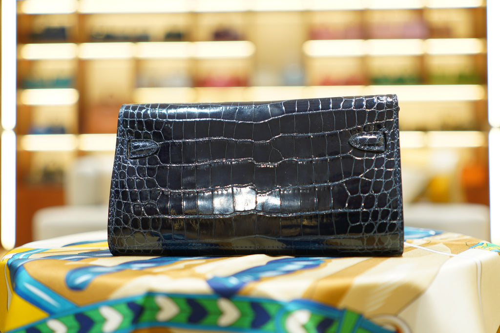 Hermes | Kelly To Go Wallet – Crocodile Leather – Black – Gold Hardware