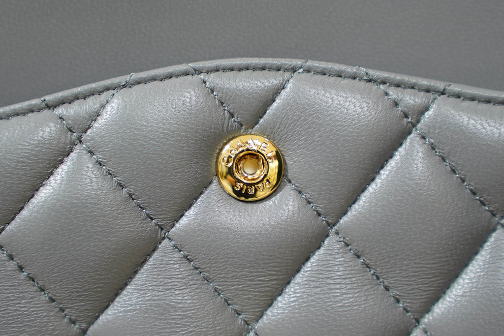 Chanel | Classic Flap Bag – Medium – Lambskin Leather – Grey – Gold Hardware
