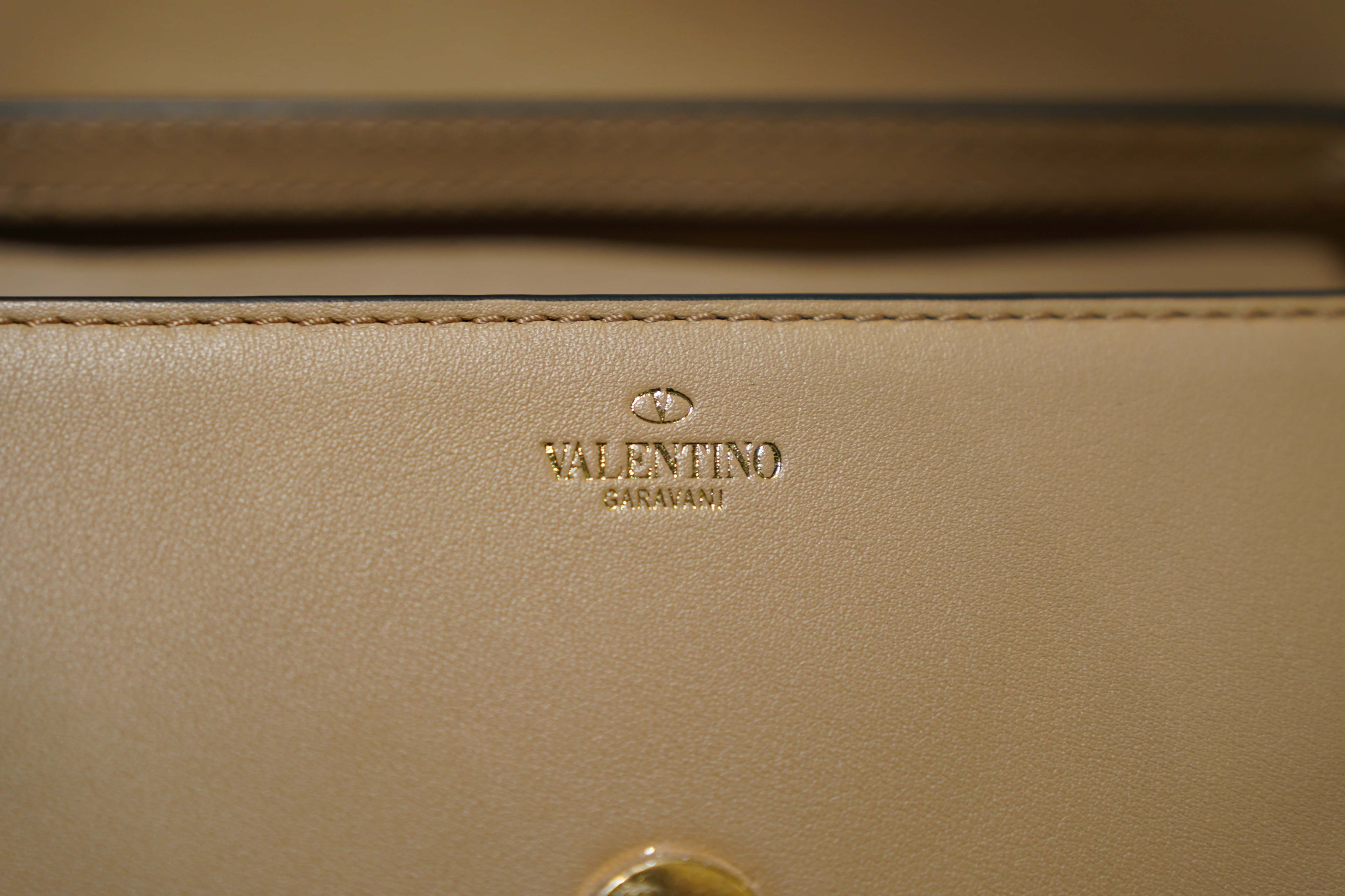 Valentino | Loco – Leather – Beige – Gold Hardware