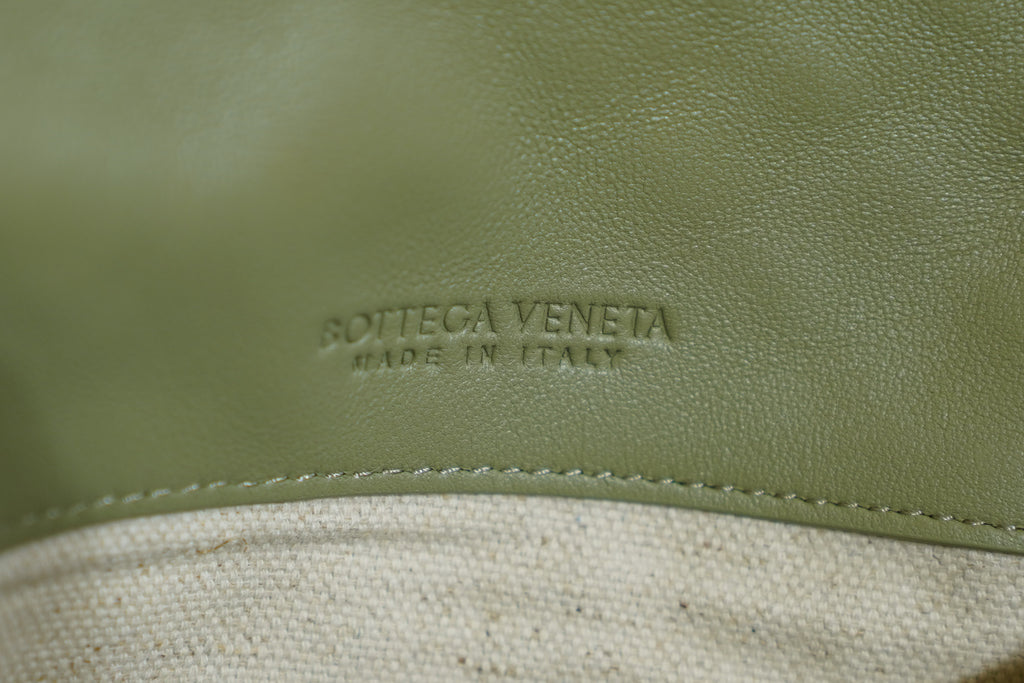 Bottega Veneta | Cobble-Messenger – Leather – Green – Gold Hardware
