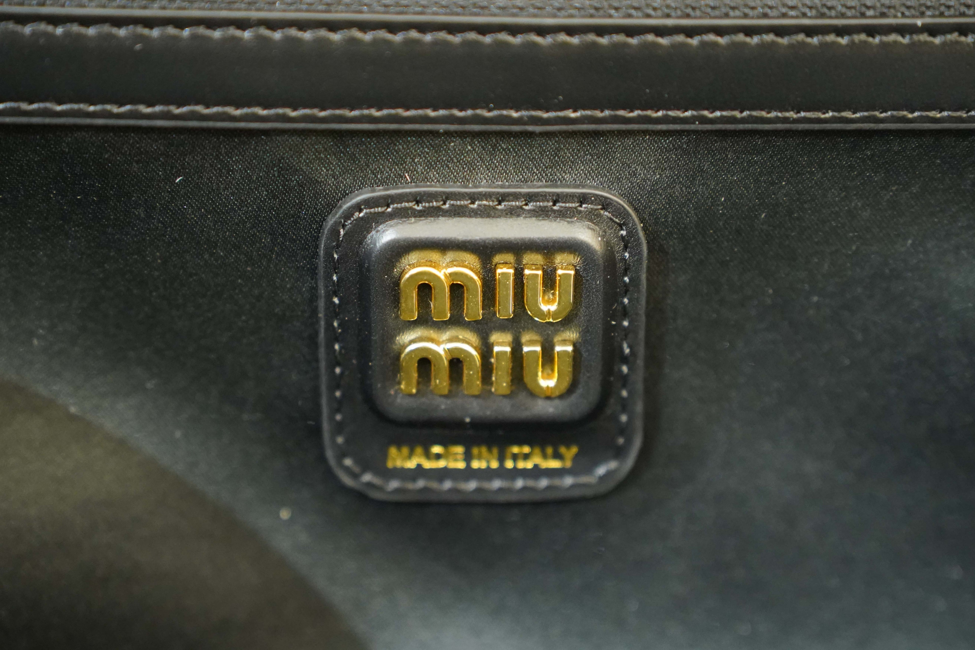 Miu Miu | Beau – Leather – Black – Gold Hardware