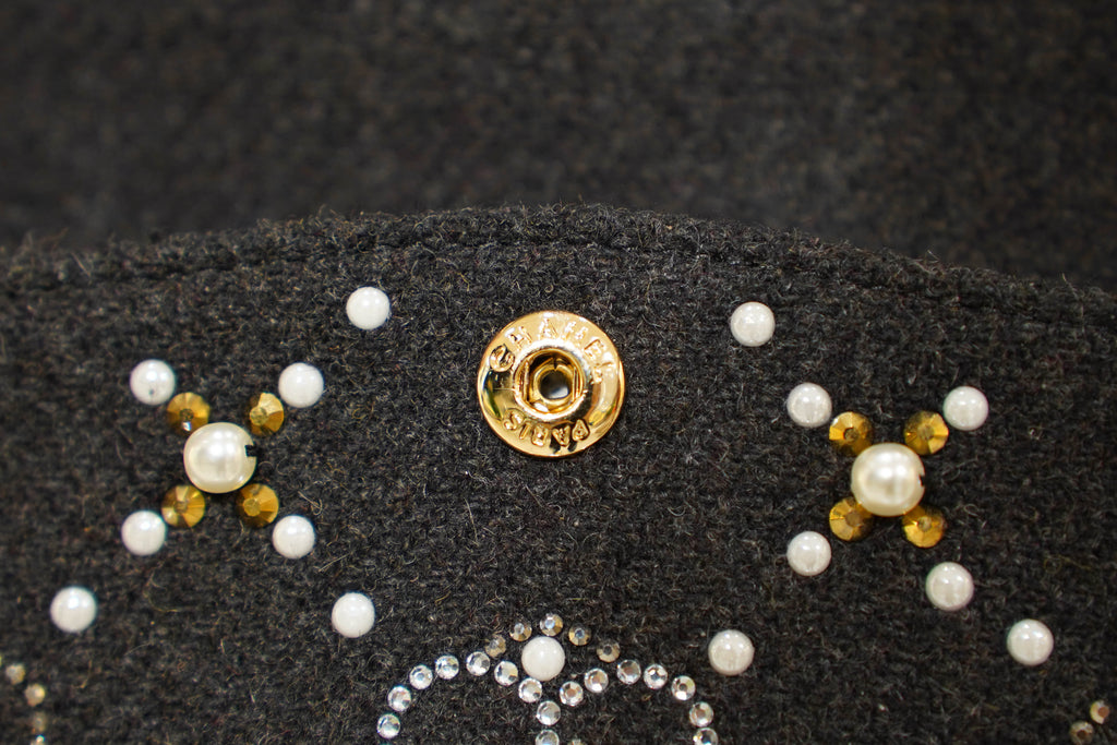 Chanel | Classic Flap Bag – Medium – Wool – Black – Gold Hardware