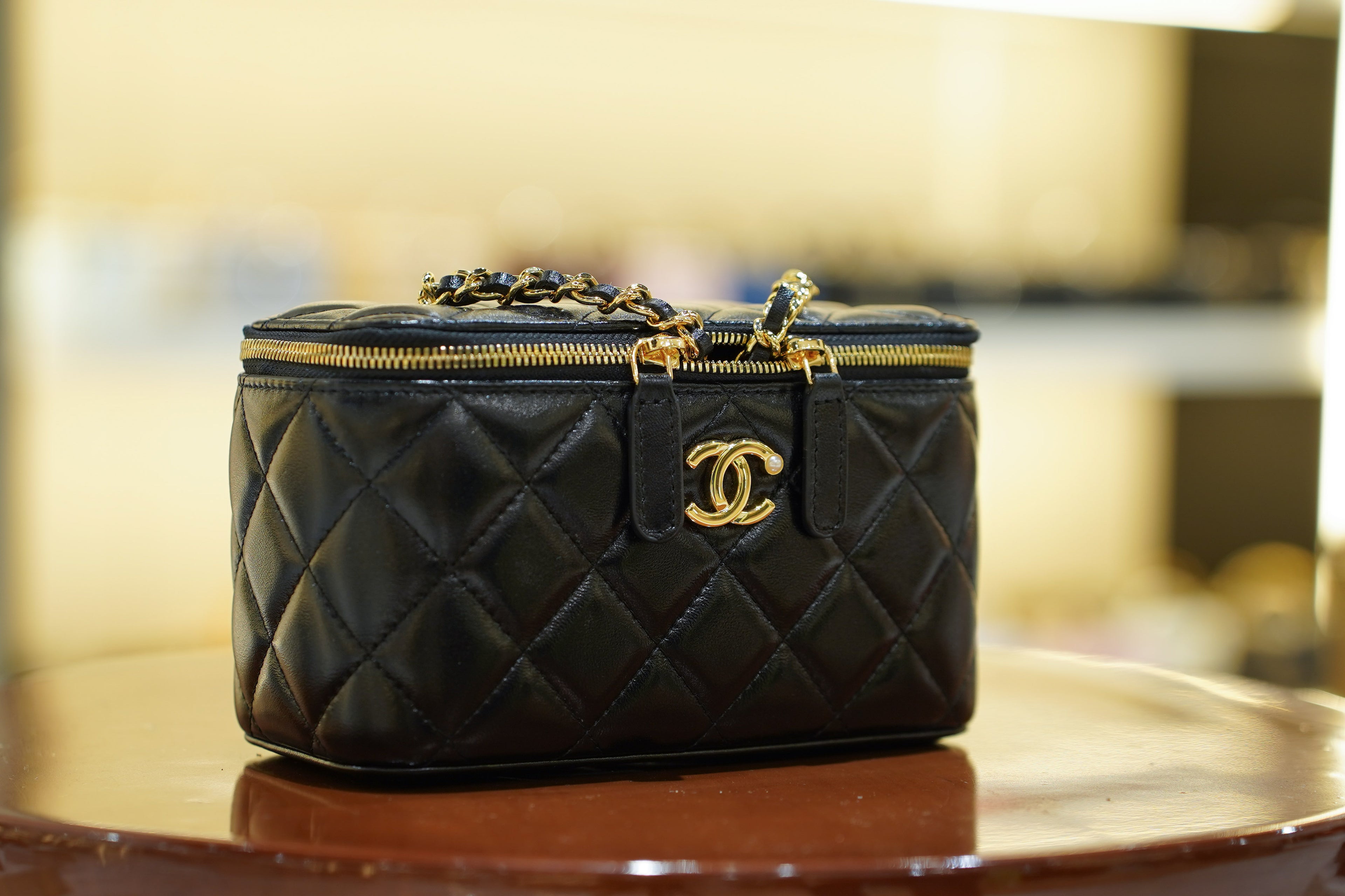 Chanel | Small Vanity – Lambskin – Black – Gold Hardware