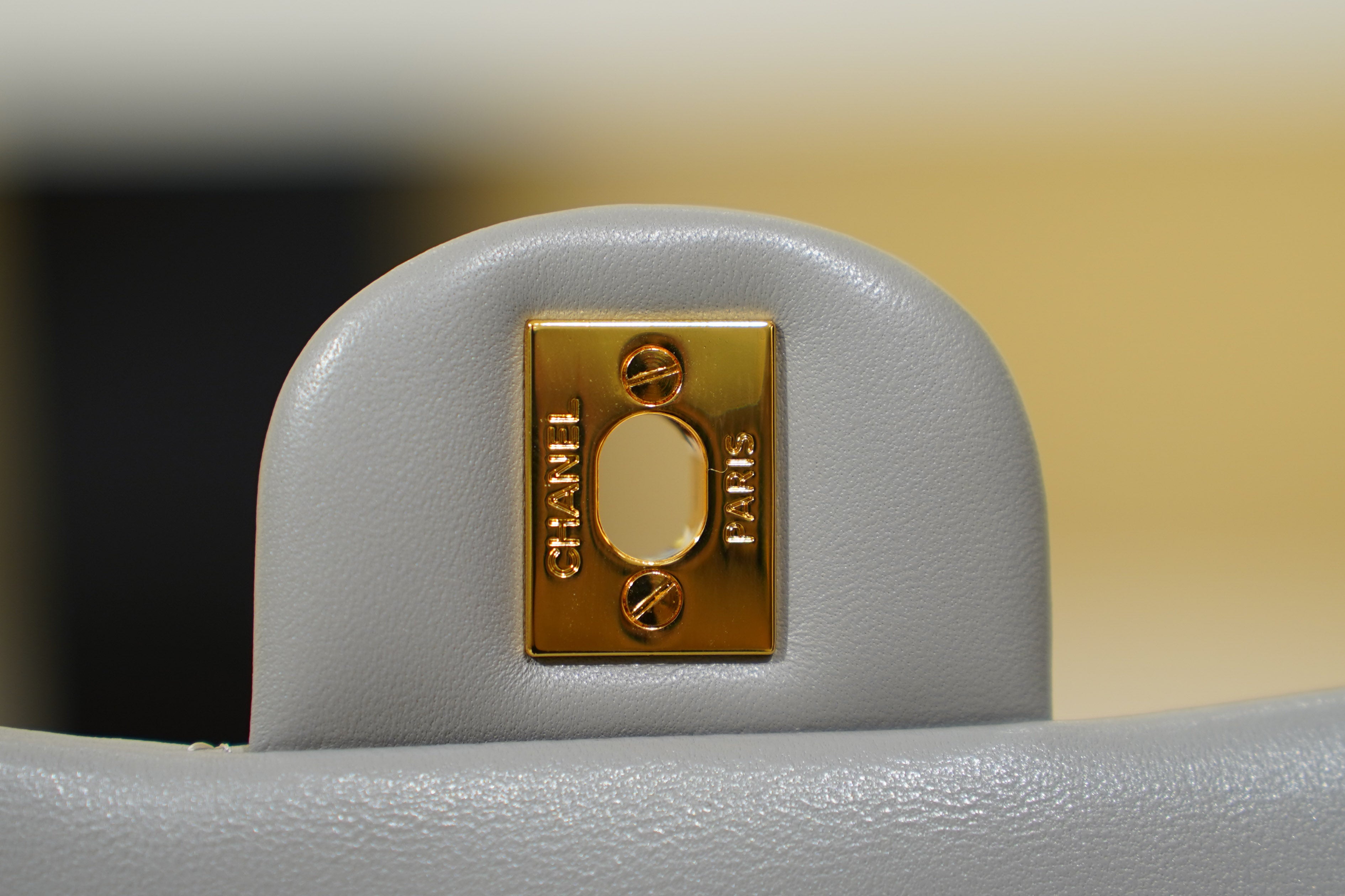 Chanel | Classic Flap Bag – Medium – Lambskin – Grey – Gold Hardware