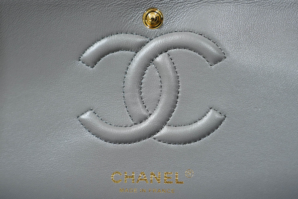 Chanel | Classic Flap Bag – Medium – Lambskin – Grey – Gold Hardware