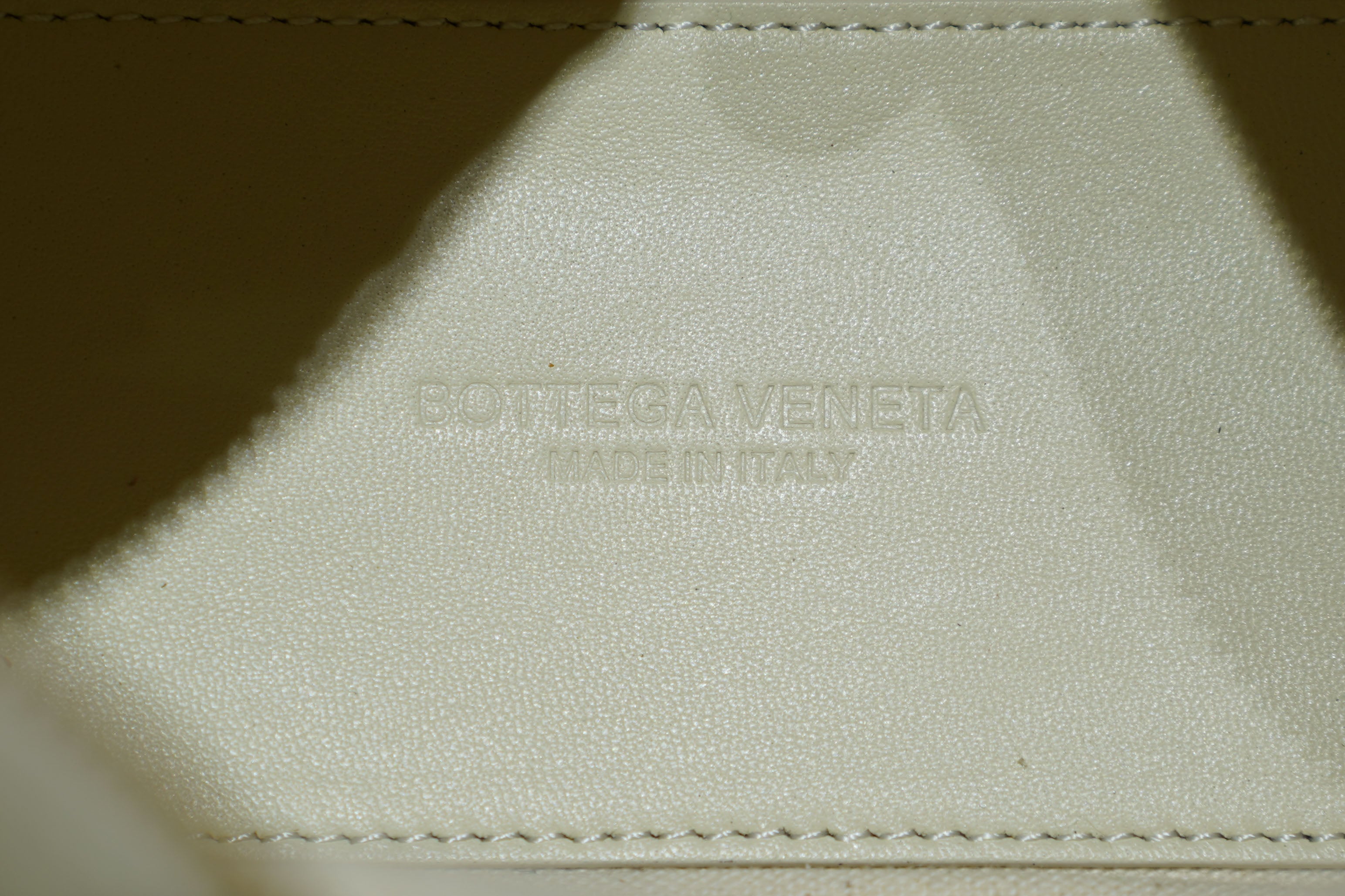Bottega Veneta | Mini Jodie (Mini) – Leather – Cream – Gold Hardware