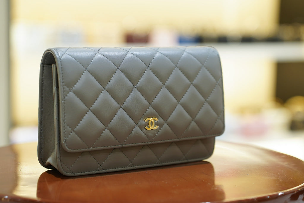 Chanel | Wallet on Chain – Lambskin – Grey – Gold Hardware