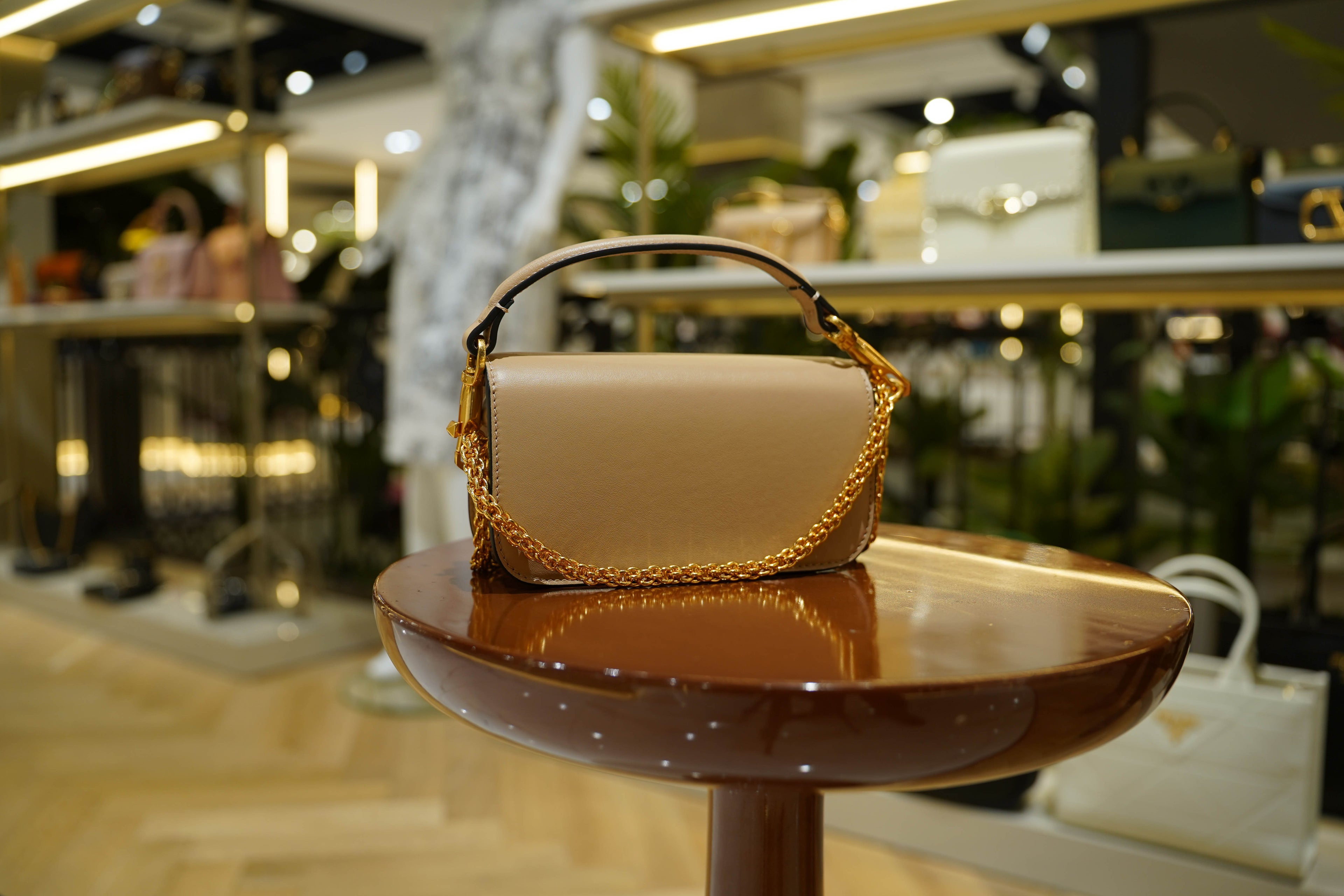 Valentino | Loco – Leather – Beige – Gold Hardware