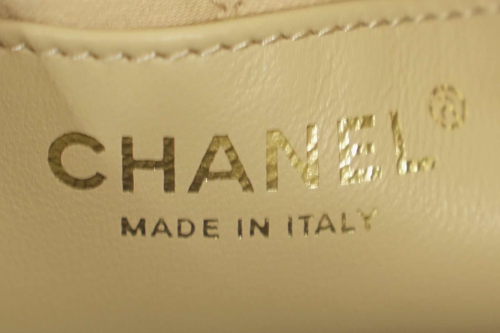 Chanel | Mini Flap Bag – Lambskin – White – Gold Hardware