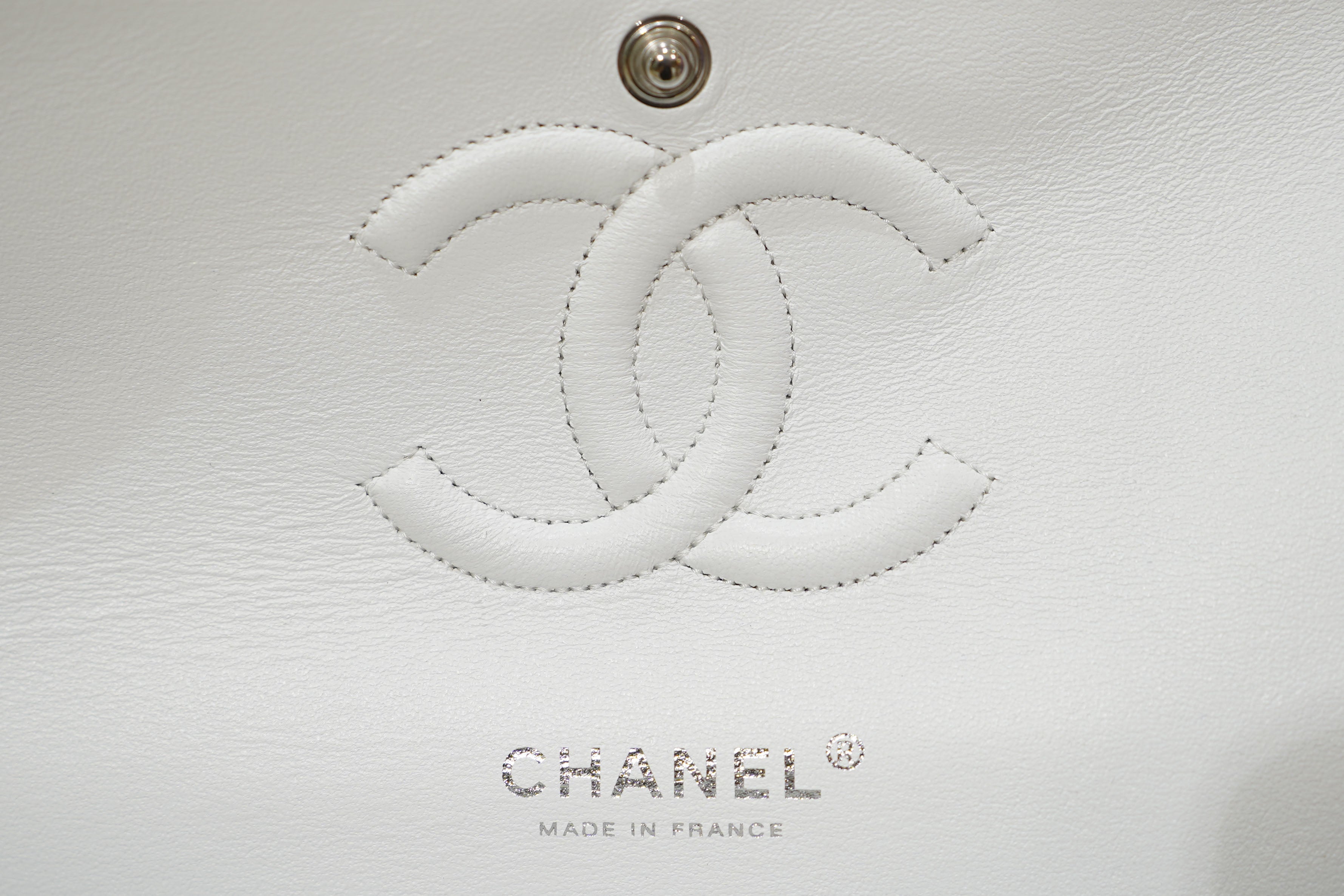 Chanel | Classic Flap Bag – Medium – Leather – White – Silver Hardware