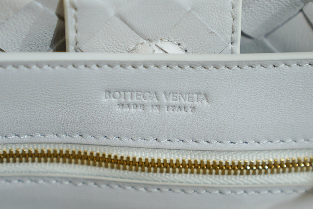 Bottega Veneta | Andiamo – Intrecciato – White – Gold Hardware