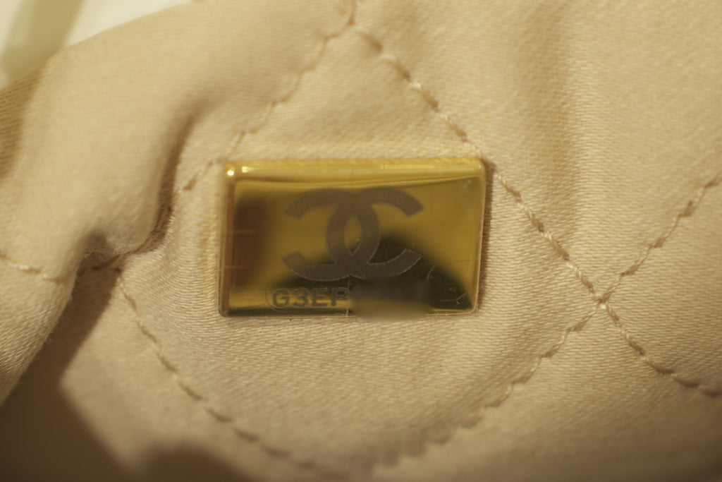 Chanel | Mini Flap Bag – Lambskin – White – Gold Hardware