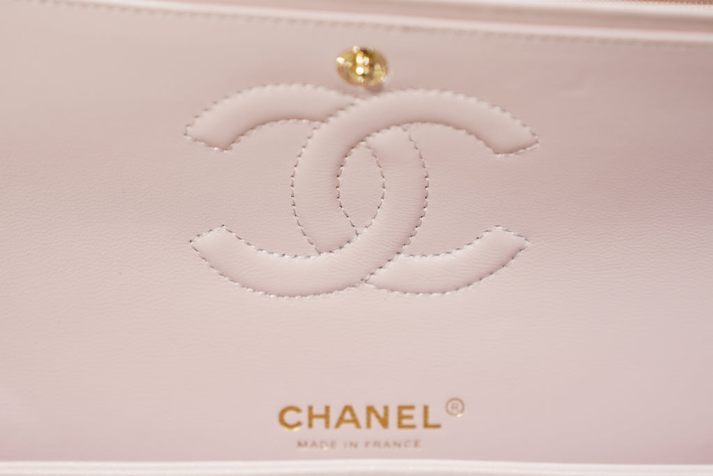 Chanel | Classic Flap Bag – Medium – Leather – Light Purple – Gold Hardware