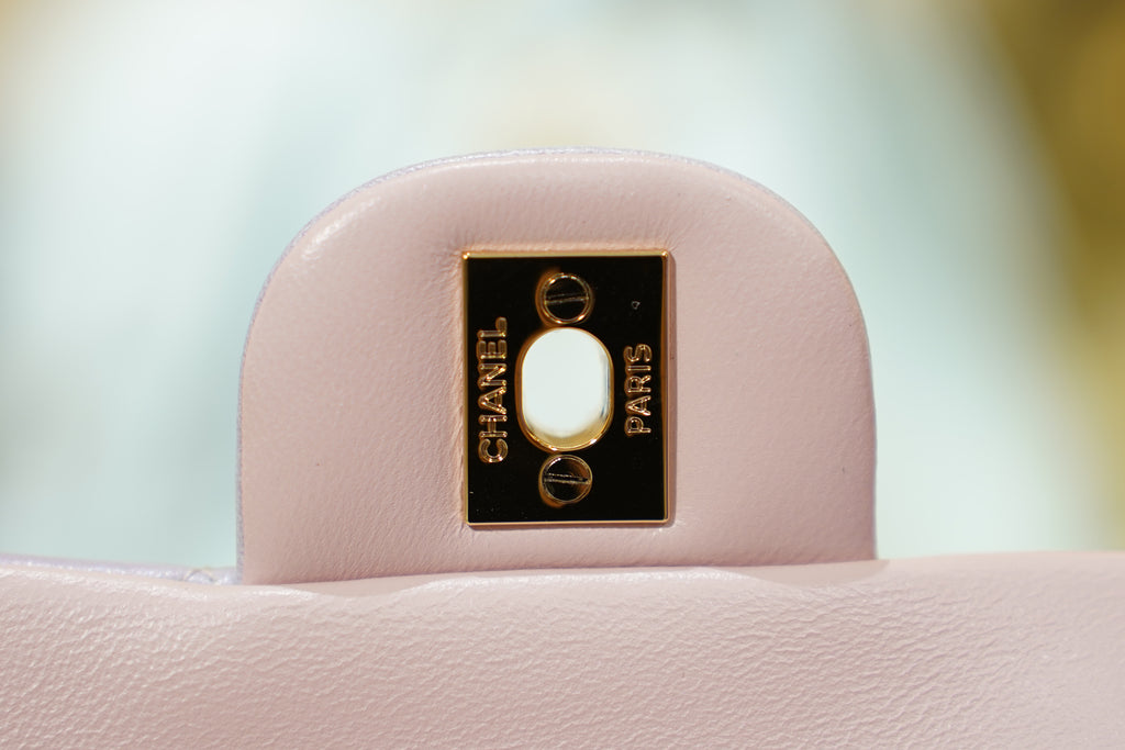 Chanel | Classic Flap Bag – Medium – Leather – Light Purple – Gold Hardware