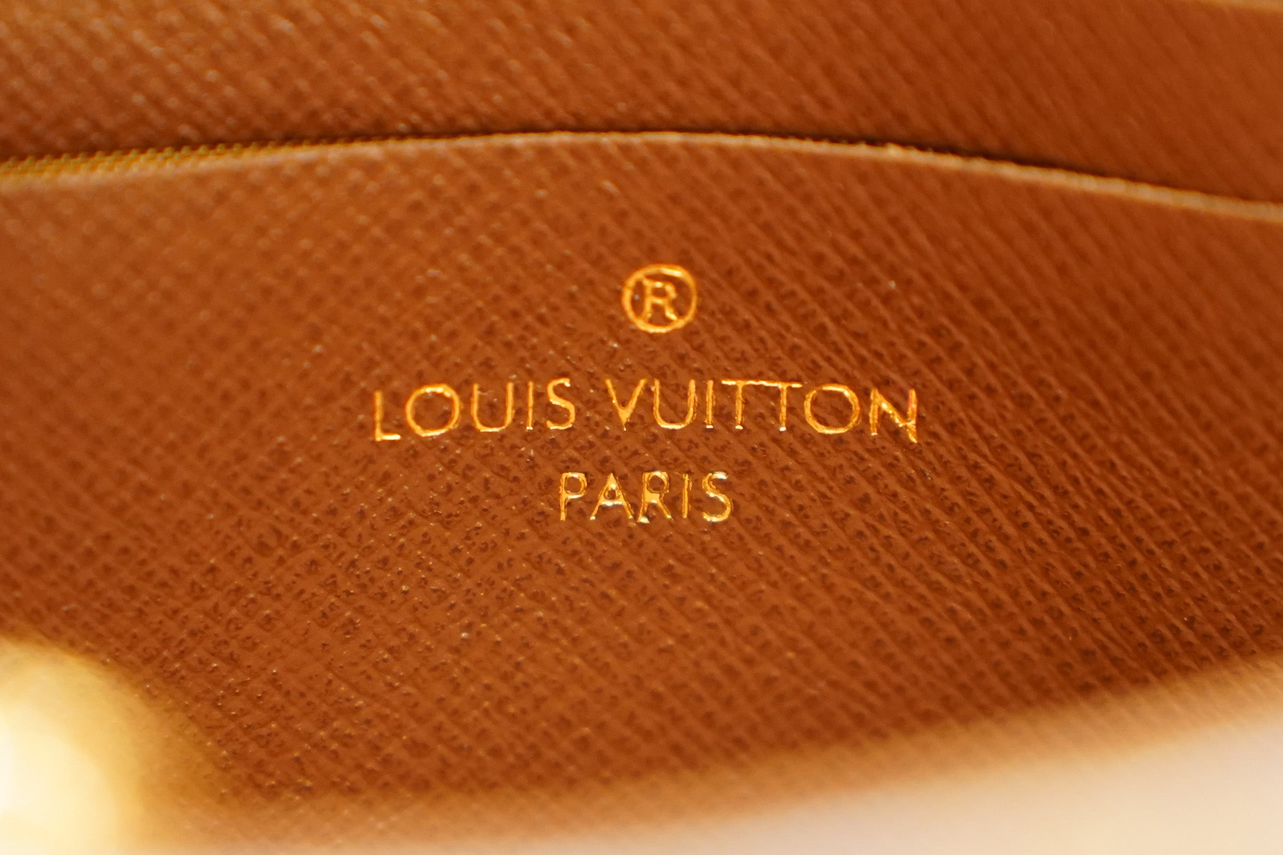 Louis Vuitton | Pochette Métis – Canvas – Monogram – Gold Hardware