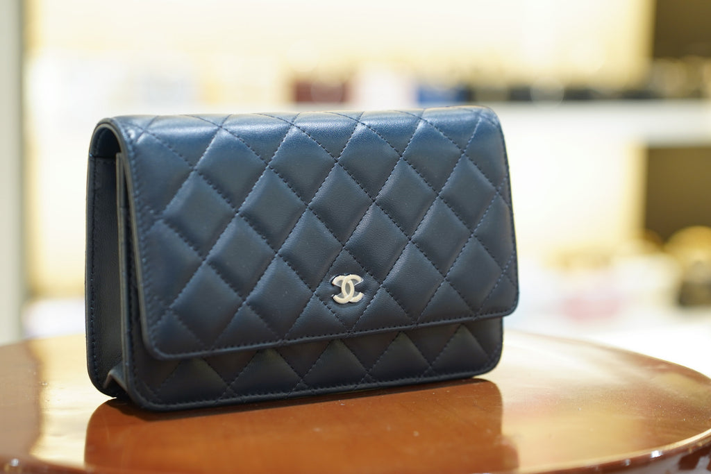 Chanel | Wallet on Chain – Lambskin – Navy – Silver Hardware