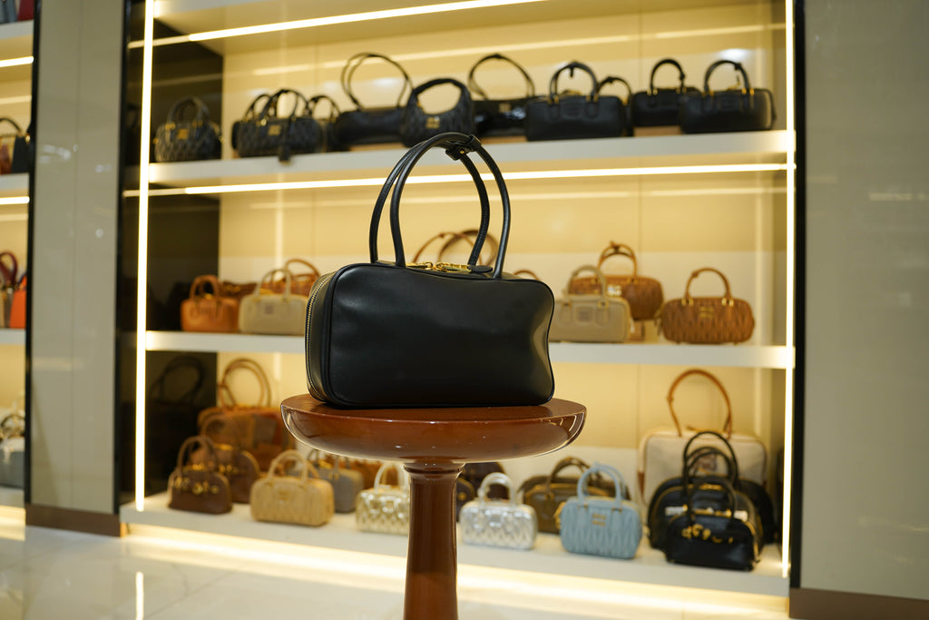 Miu Miu | Beau – Leather – Black – Gold Hardware