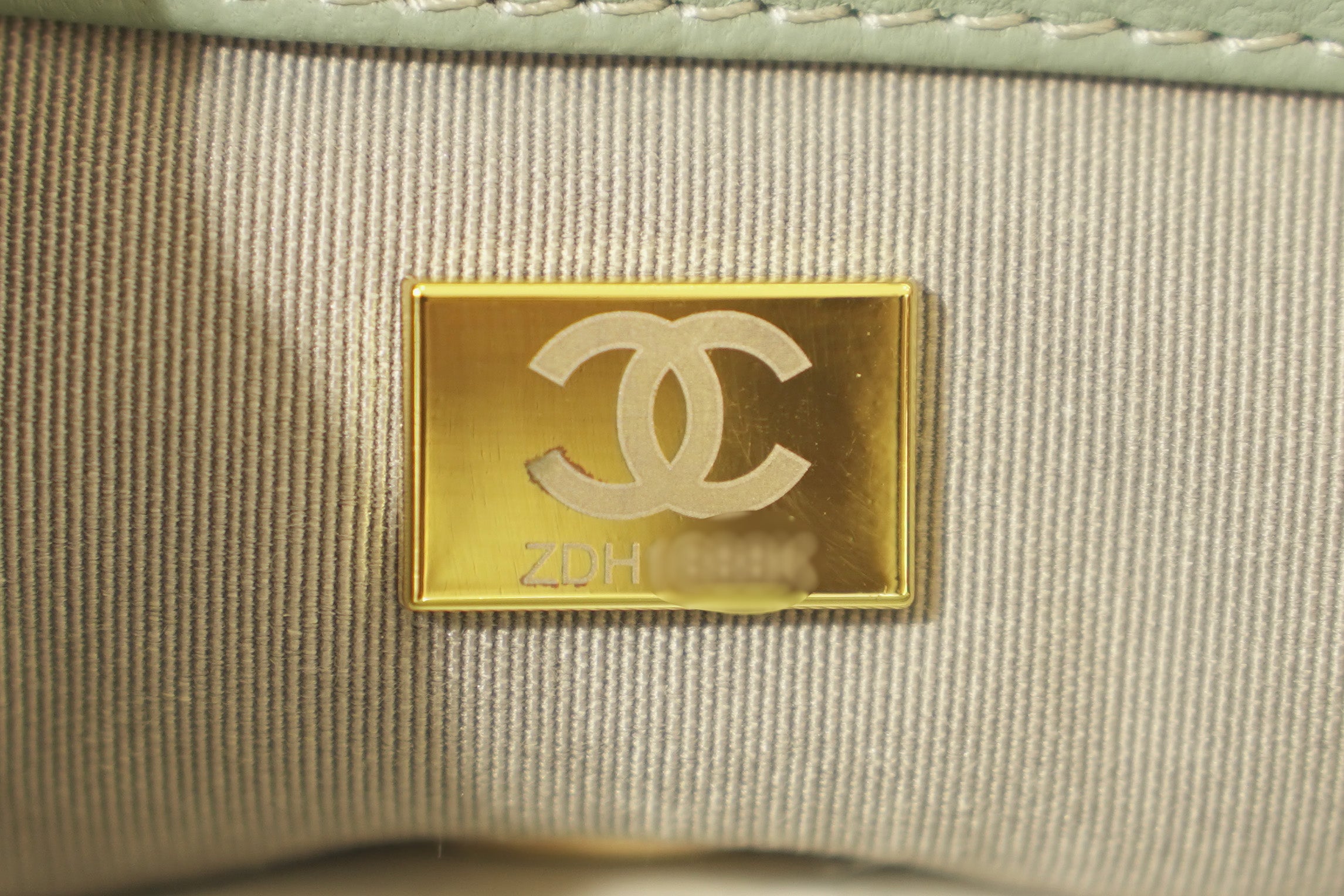 Chanel | Chanel 19 – Lambskin – Light Blue – Gold Hardware