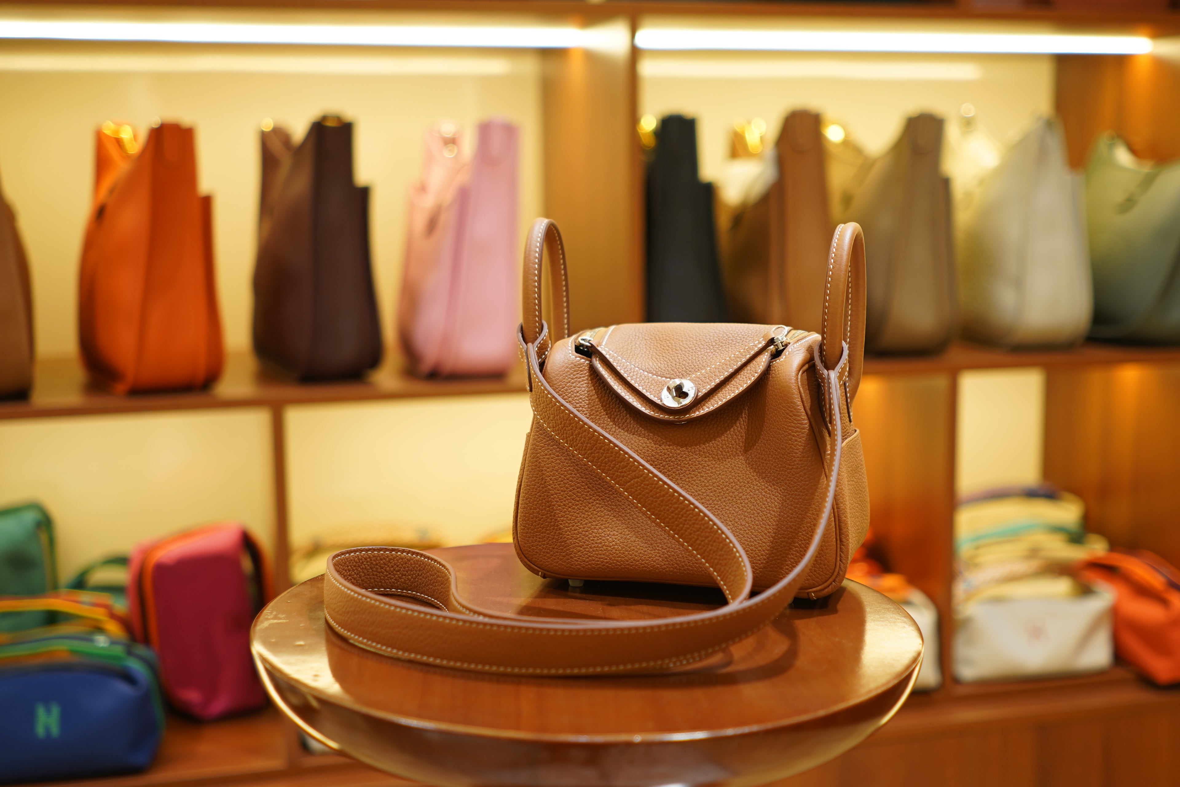 Hermes | Lindy Mini – Togo – Brown – Silver Hardware