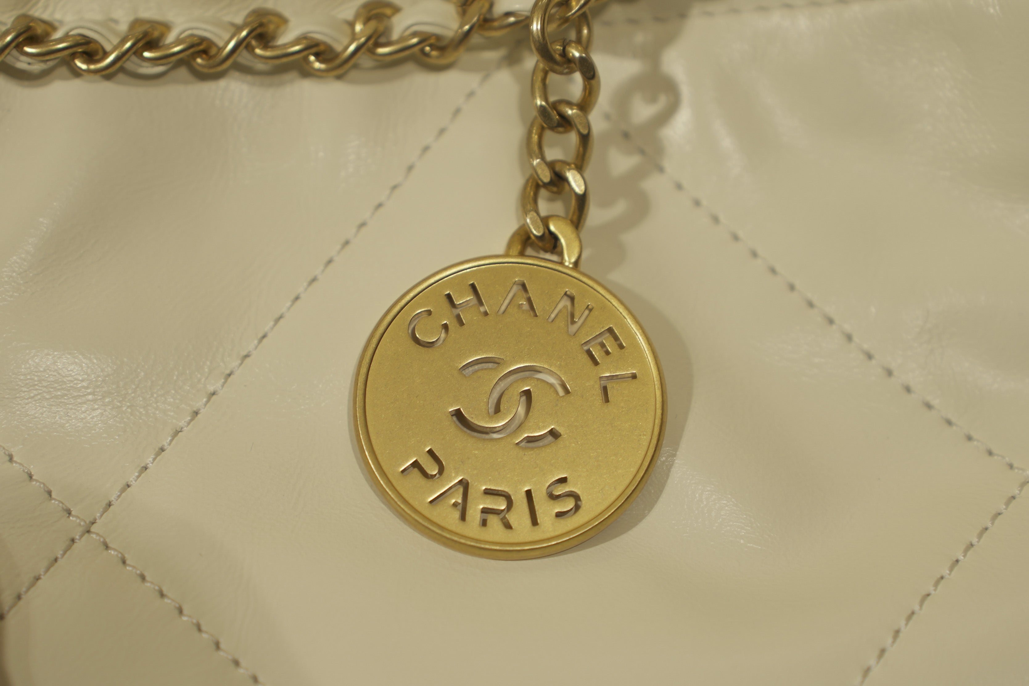 Chanel | Mini Flap Bag – Lambskin – White – Gold Hardware