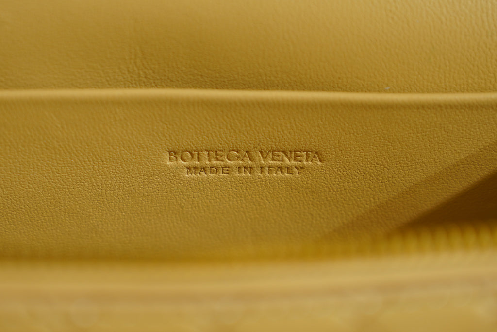 بوتيغا فينيتا | بانج بانج – إنترتشياتو – زبدة – أجزاء صلبة ذهبية