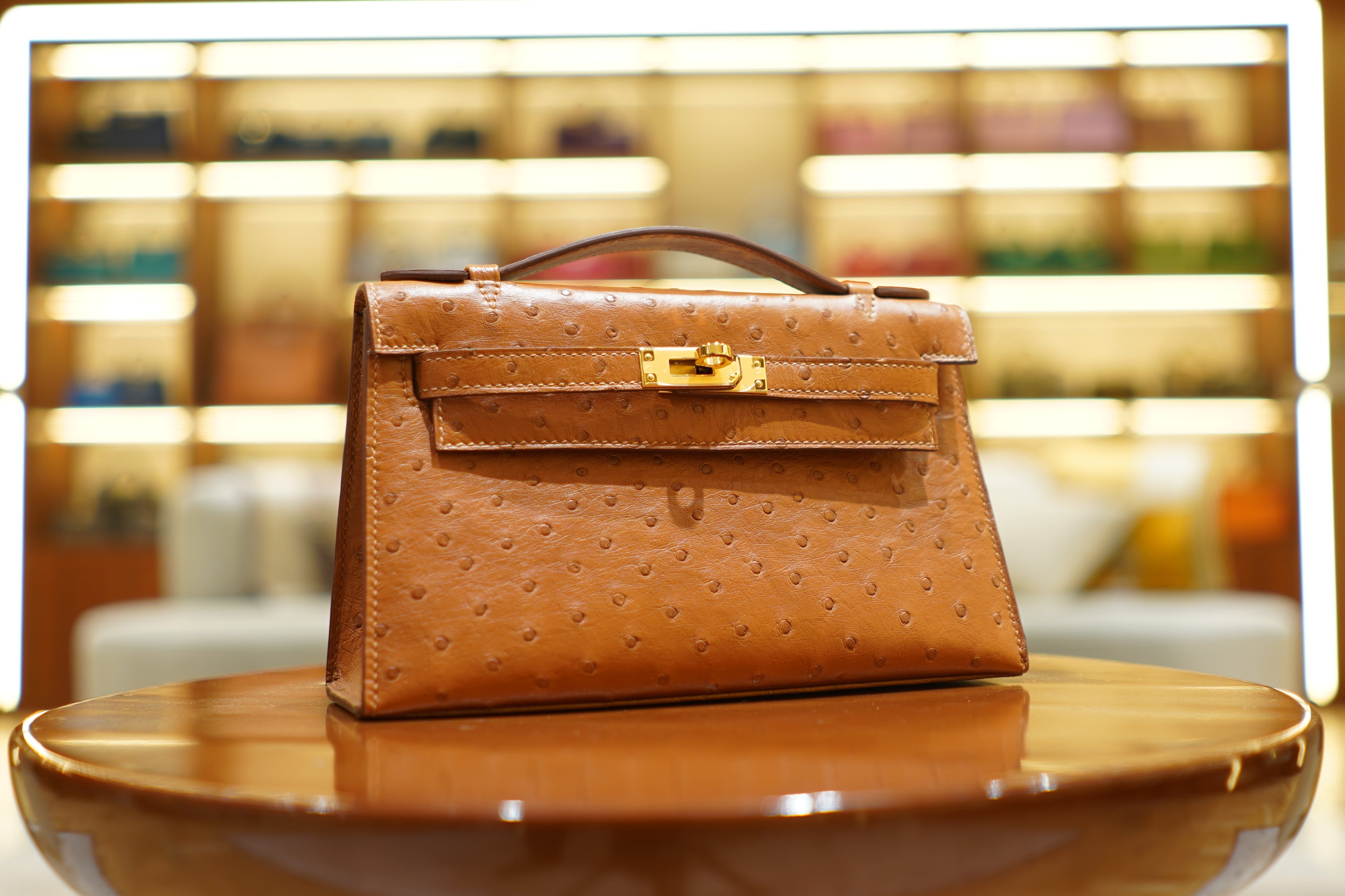 Hermes | Kelly Pochette – Ostrich Leather – Tan – Gold Hardware