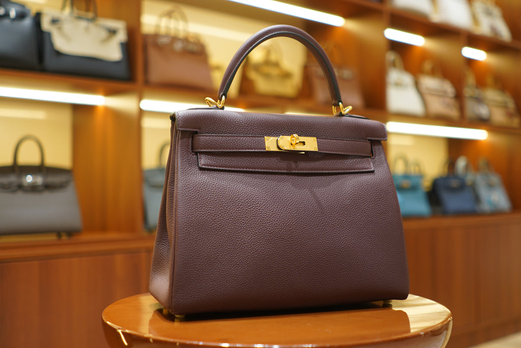 Hermes | Kelly 28 – Retourne – Togo – Cassis – Gold Hardware