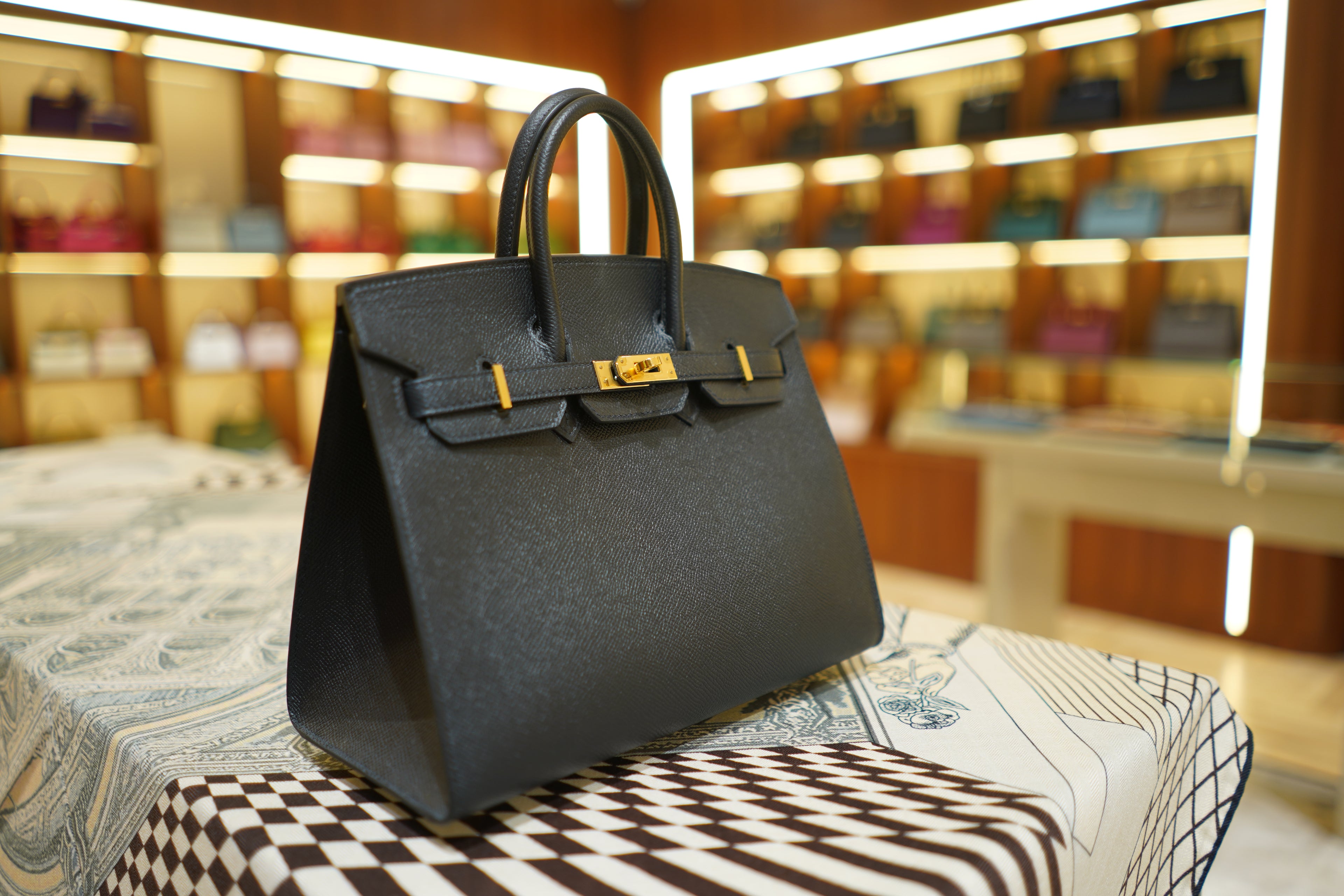 Hermes | Birkin 30 – Togo Leather – Noir – Gold Hardware