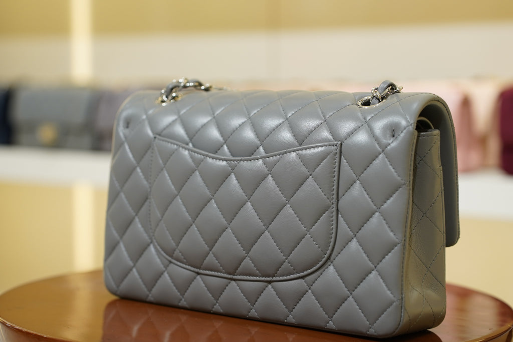 Chanel | Classic Flap Bag – Medium – Lambskin Leather – Grey – Silver Hardware