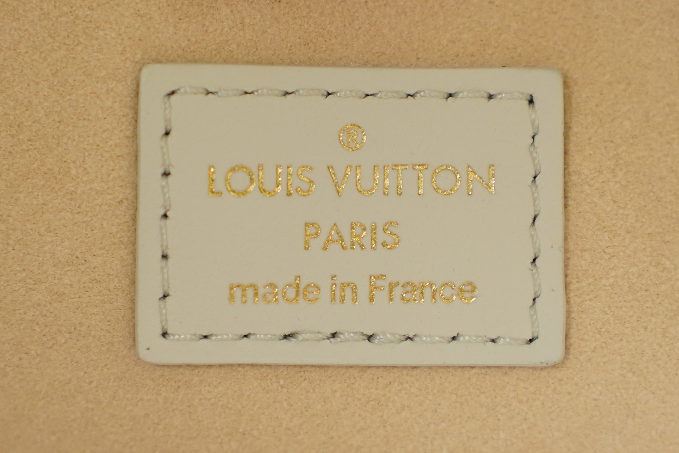 Louis Vuitton | Twist – Leather – White – Gold Hardware