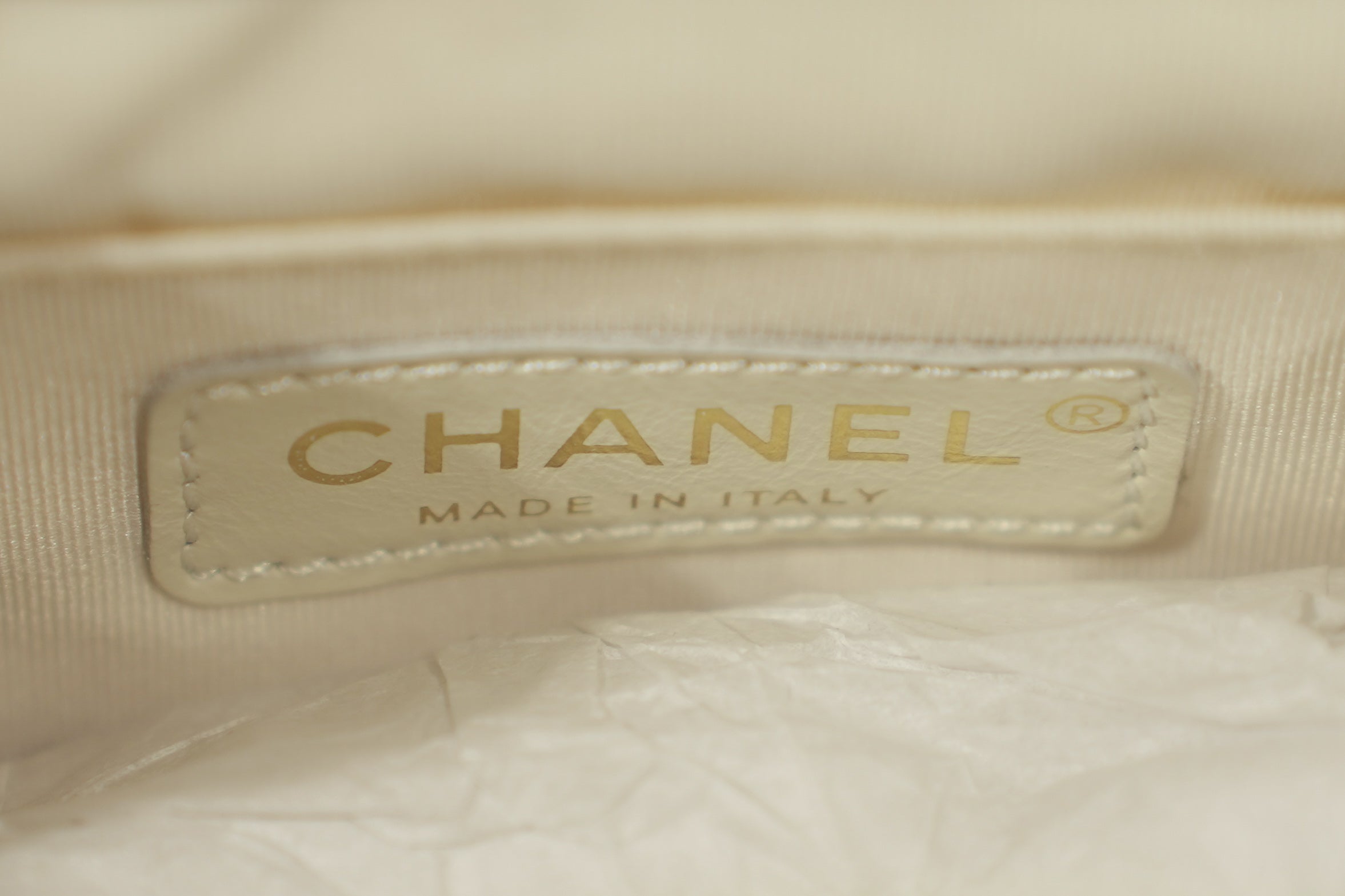 Chanel | Duma Bag – Leather – White – Gold Hardware