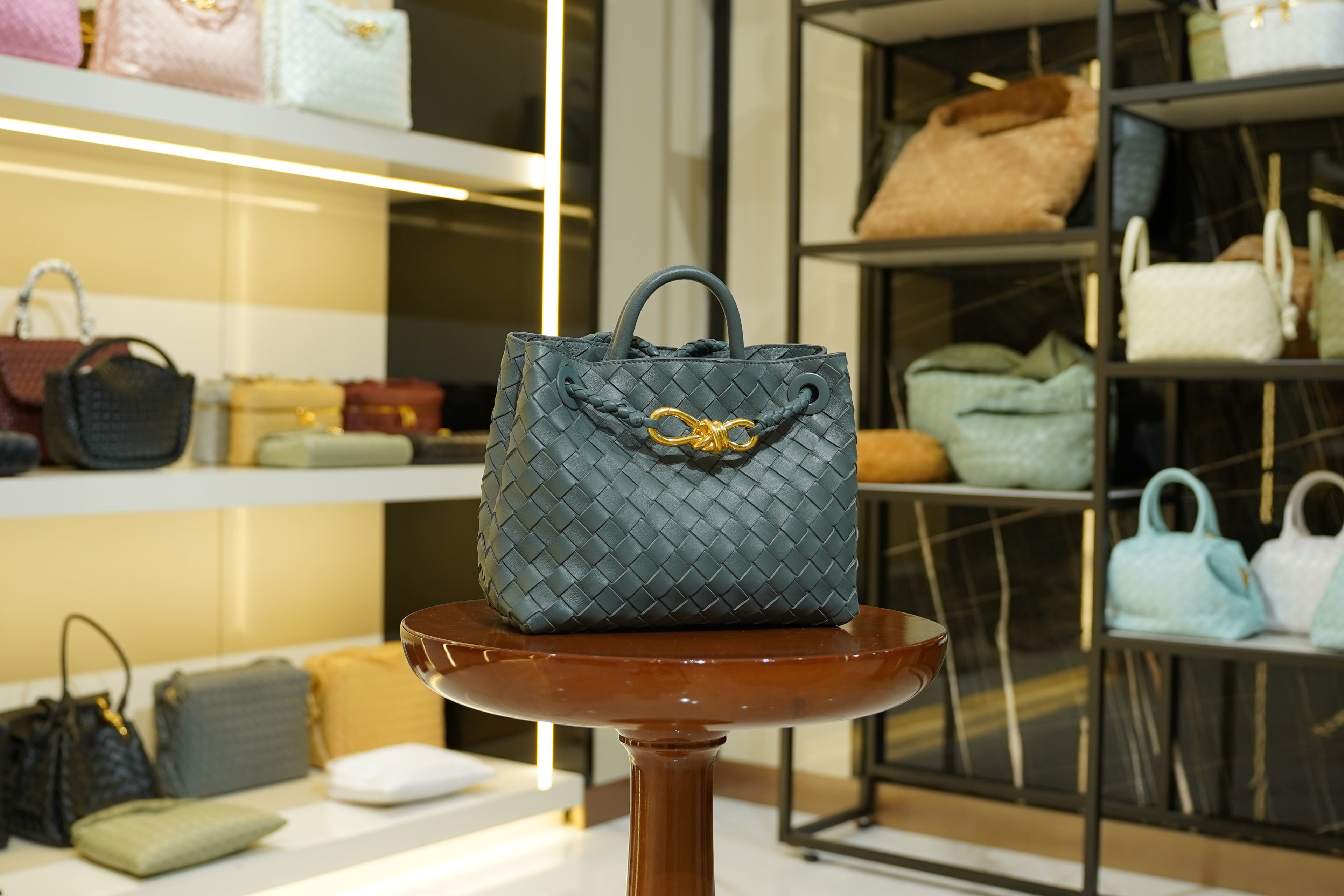 Bottega Veneta | Andiamo – Intrecciato – Verde Oliva – Gold Hardware