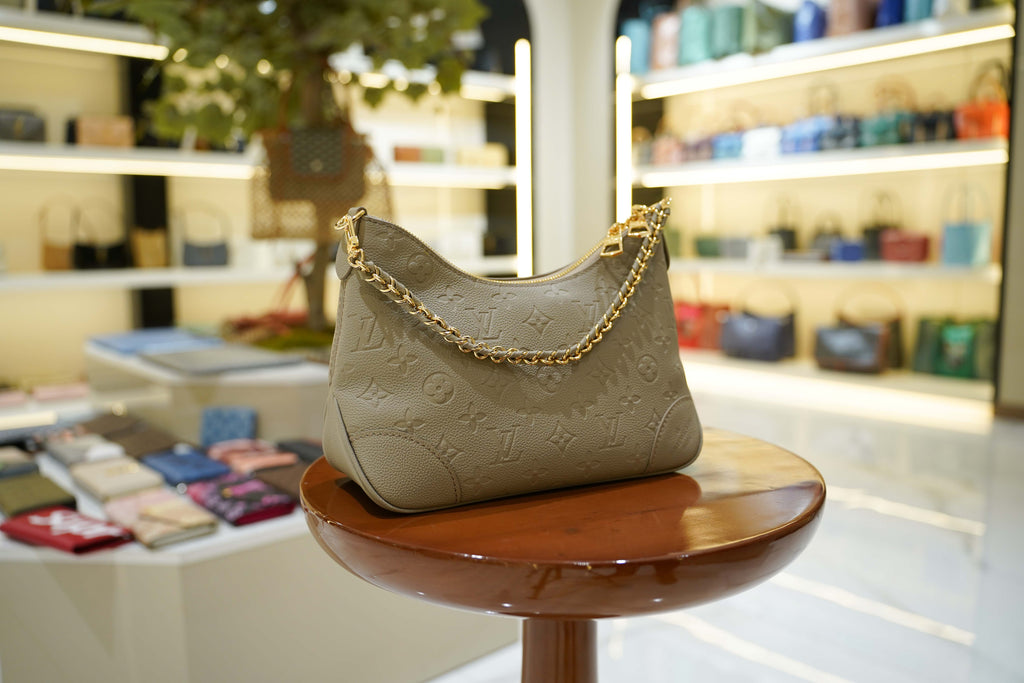 Louis Vuitton | Hobo Bag – Leather – Beige – Gold Hardware