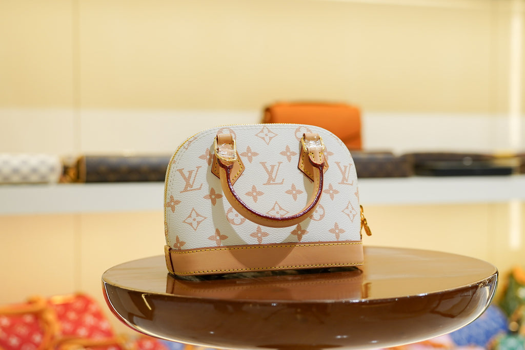 Louis Vuitton | Alma – Canvas – Cream – Gold Hardware