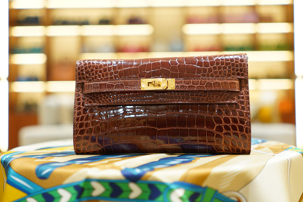 Hermes | Kelly To Go Wallet – Crocodile Leather – Brown – Gold Hardware