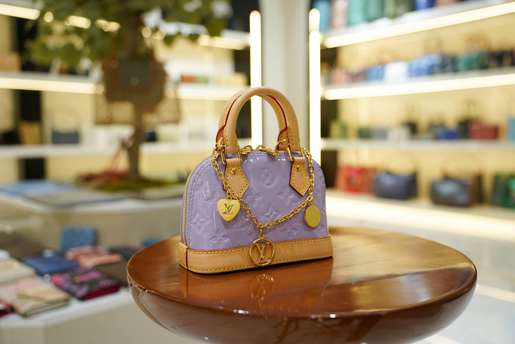 Louis Vuitton | Alma BB – Patent Leather – Lilac – Gold Hardware
