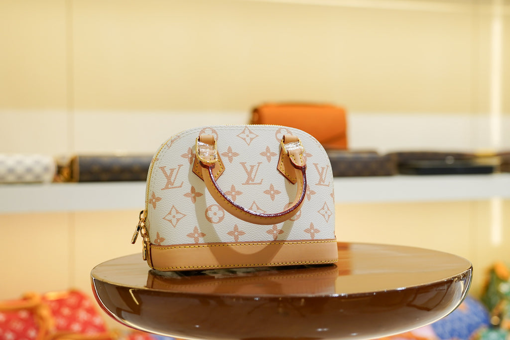 Louis Vuitton | Alma – Canvas – Cream – Gold Hardware