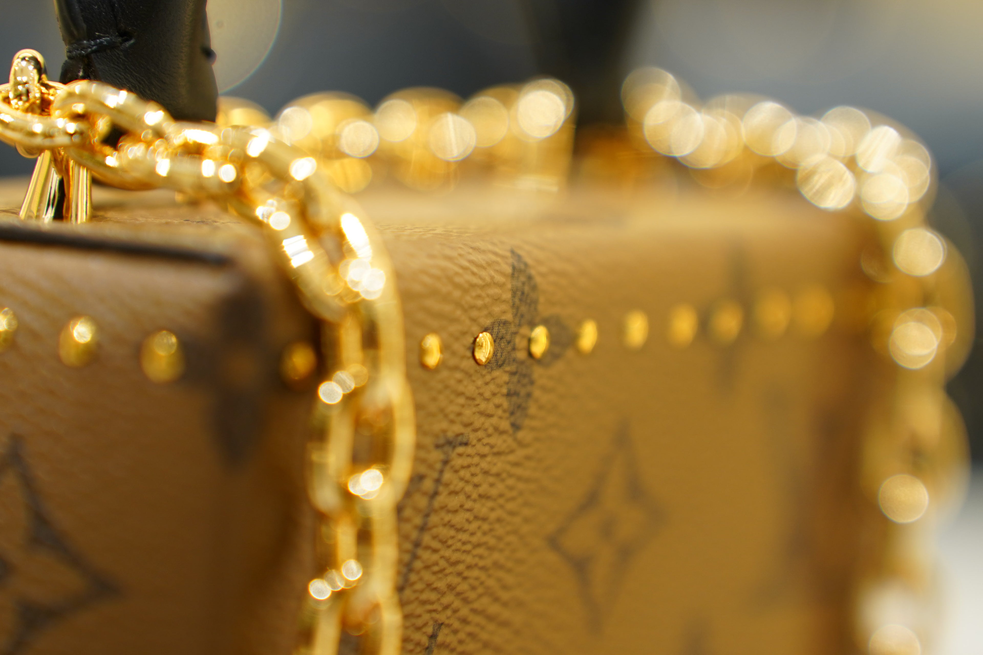 Louis Vuitton | Petite Malle – Canvas – Monogram – Gold Hardware