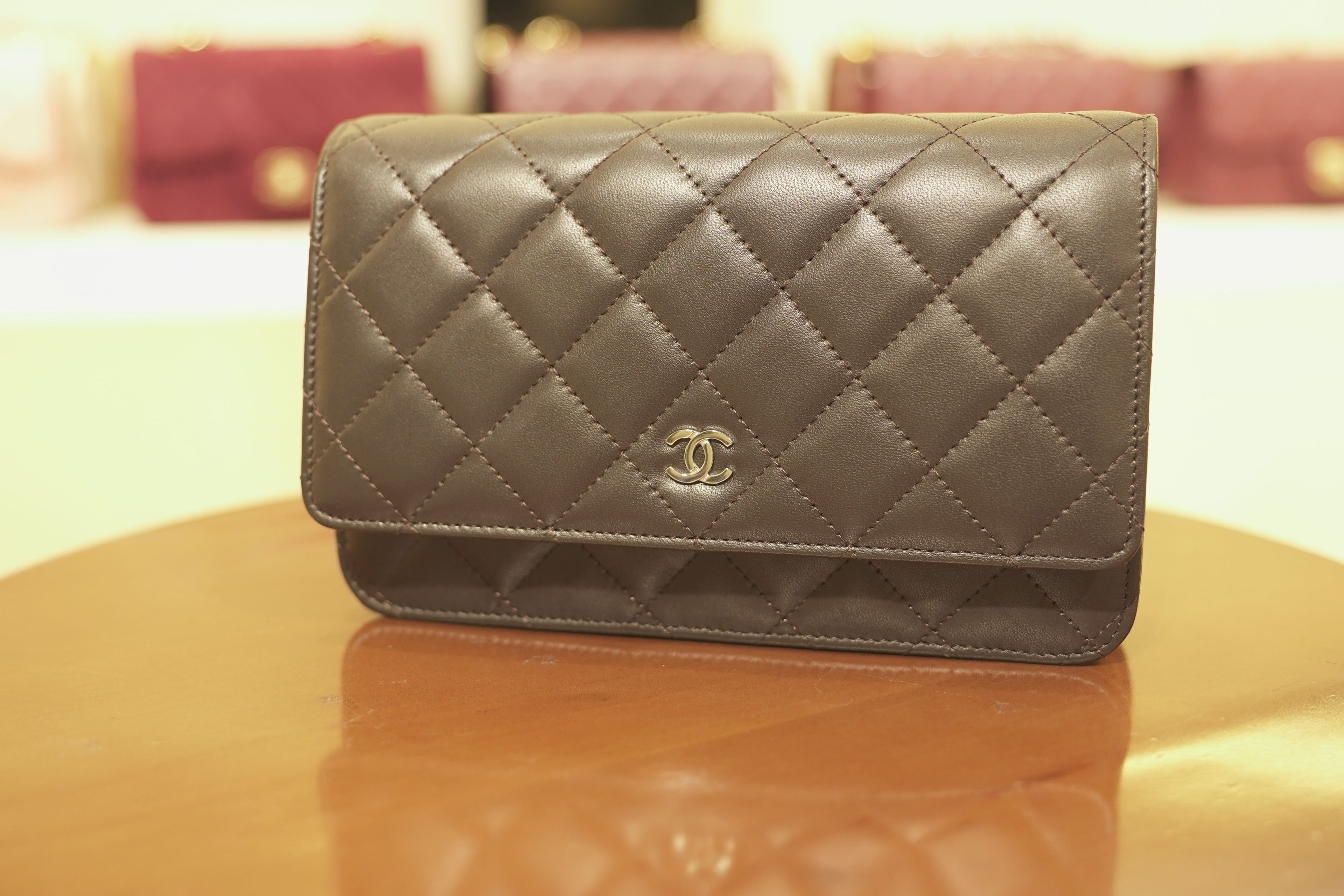 Chanel | Wallet on Chain – Lambskin – Grey – Gold Hardware