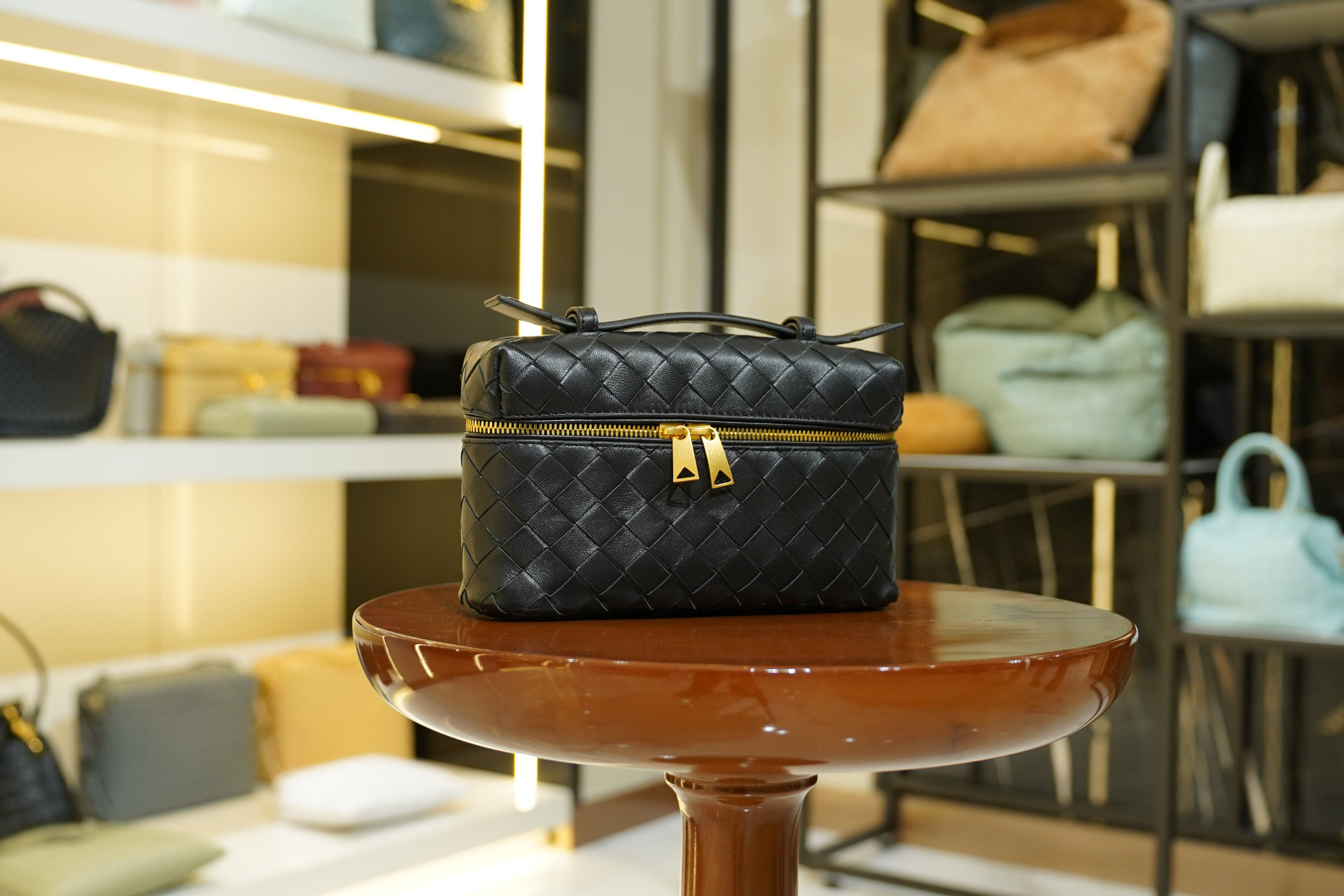 Bottega Veneta | Bang-Bang – Leather – Black – Gold Hardware