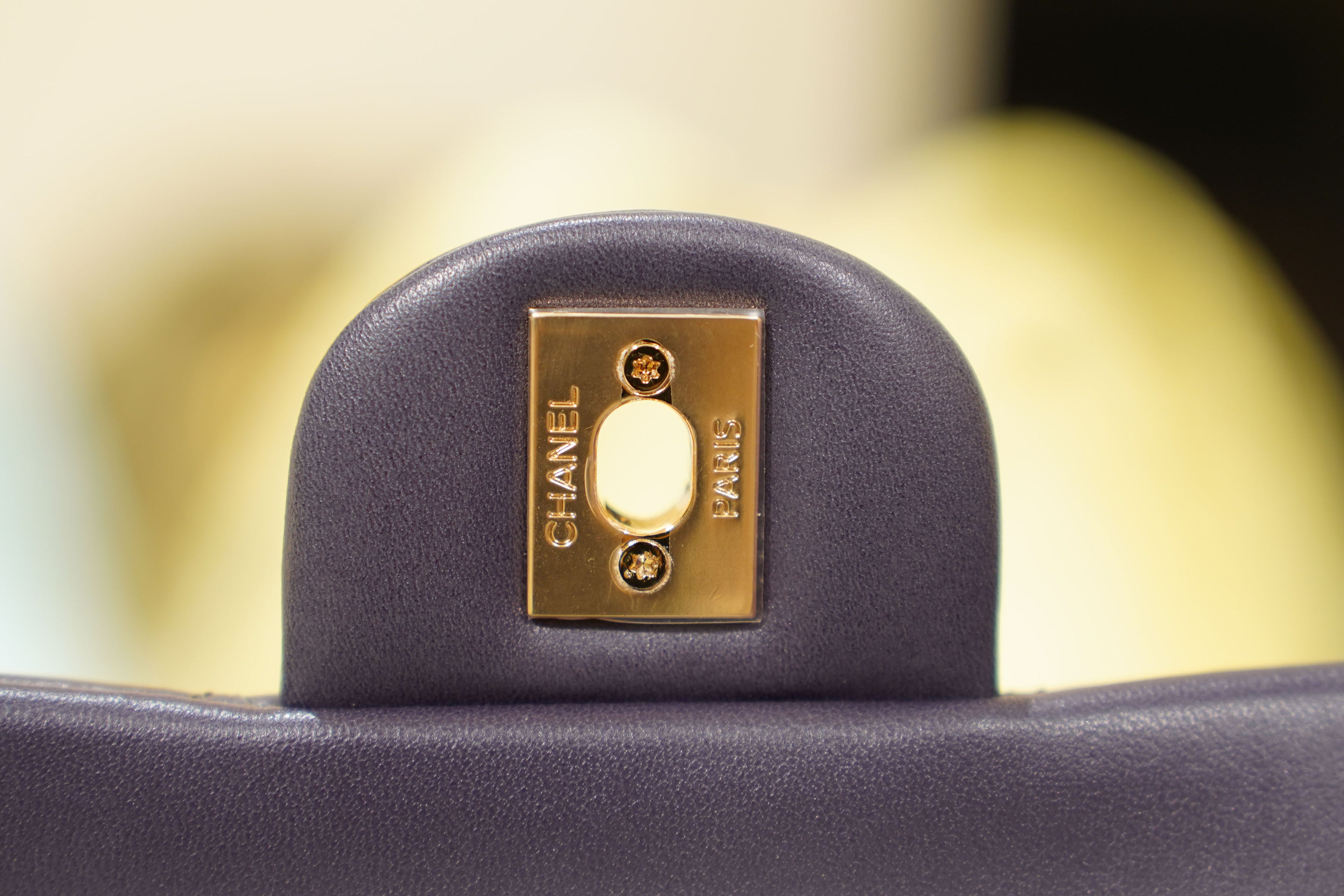 Chanel | Classic Flap Bag – Medium – Lambskin – Grey – Gold Hardware