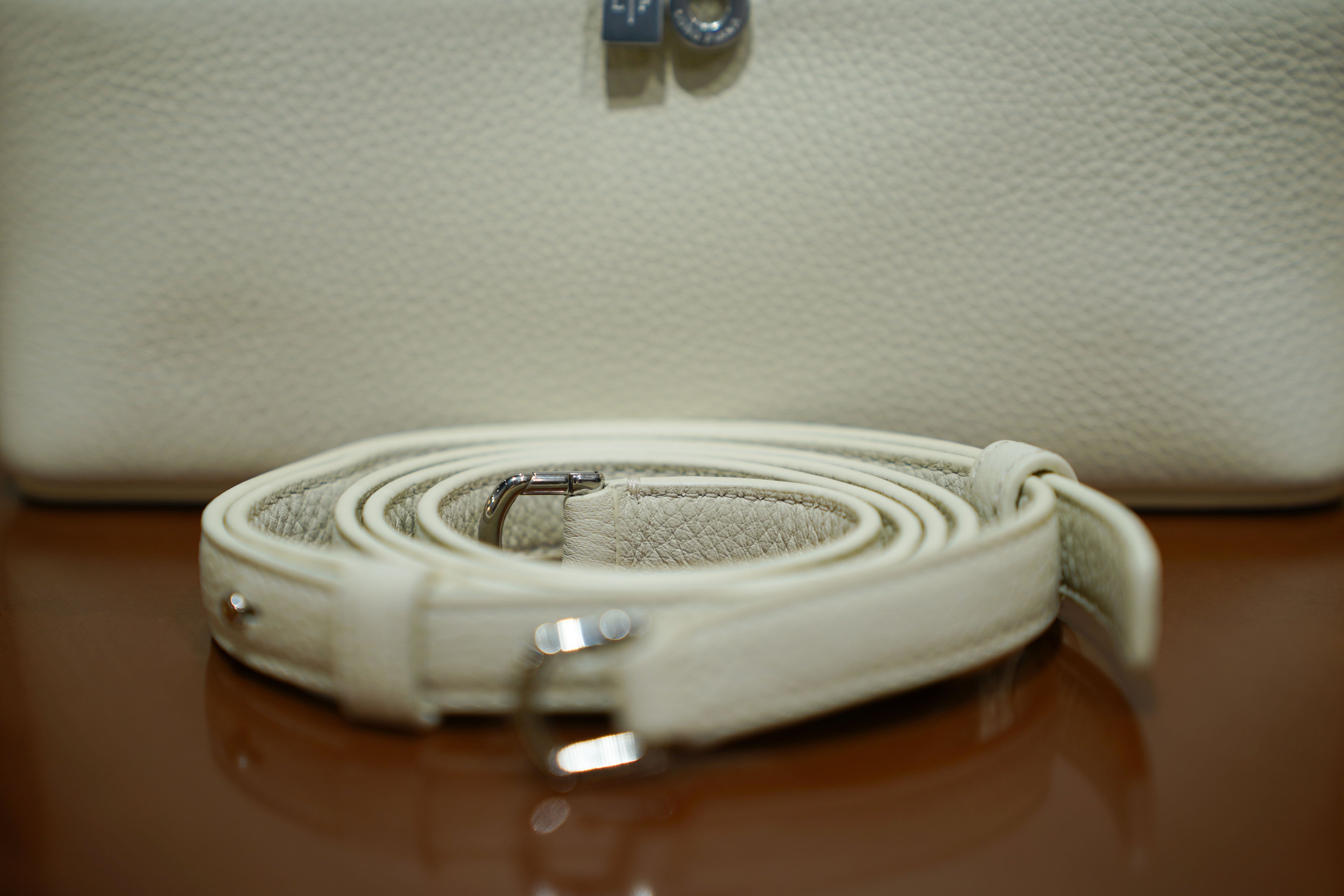 Loro Piana | Extra-Pocket-L19 – Leather – White – Silver Hardware
