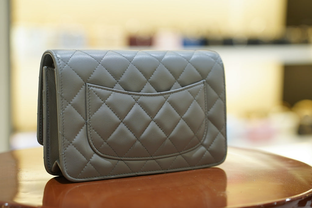 Chanel | Wallet on Chain – Lambskin – Grey – Gold Hardware