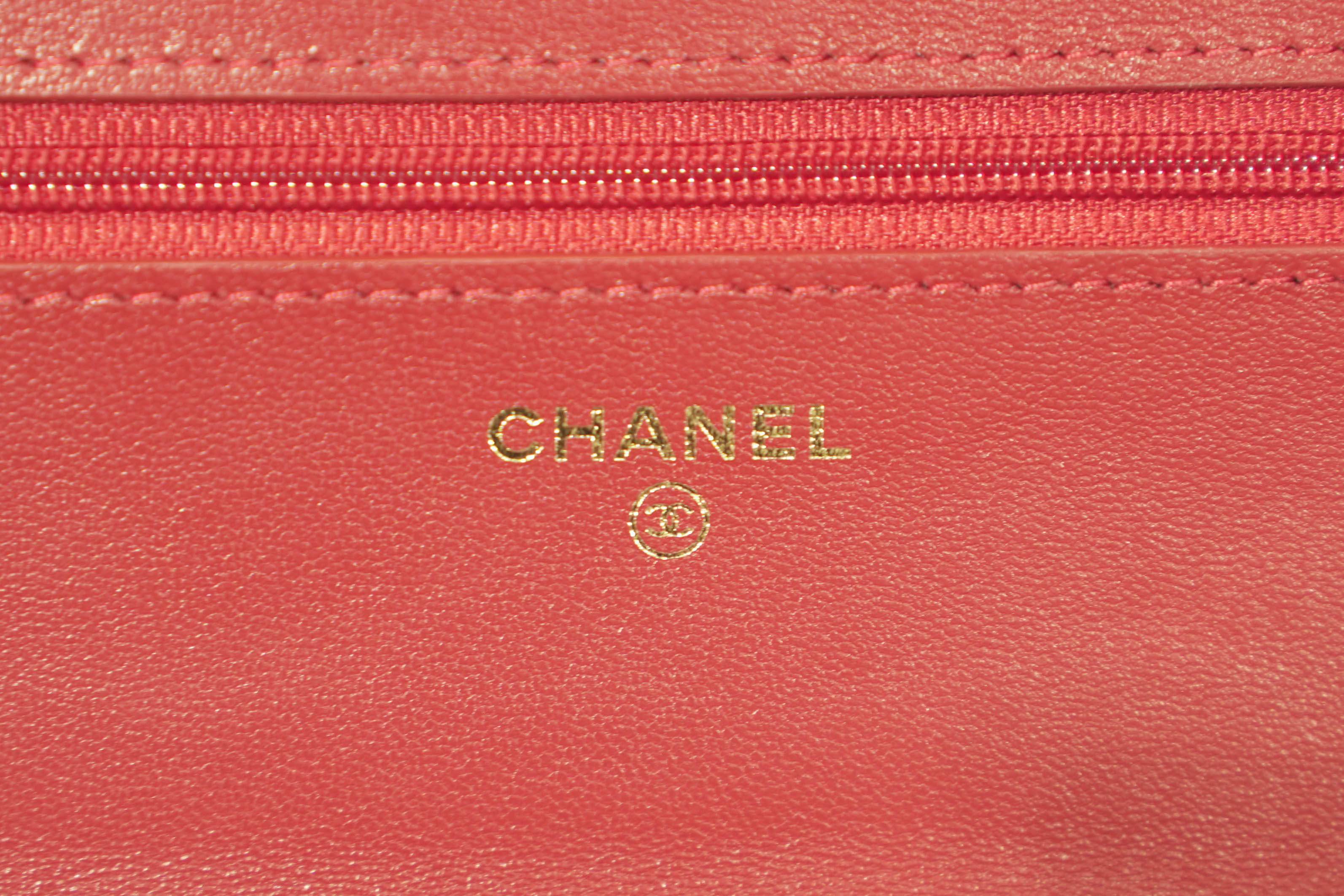 Chanel | Wallet on Chain – Lambskin – Red – Gold Hardware