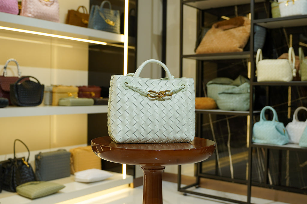 Bottega Veneta | Andiamo – Intrecciato – Mint – Gold Hardware