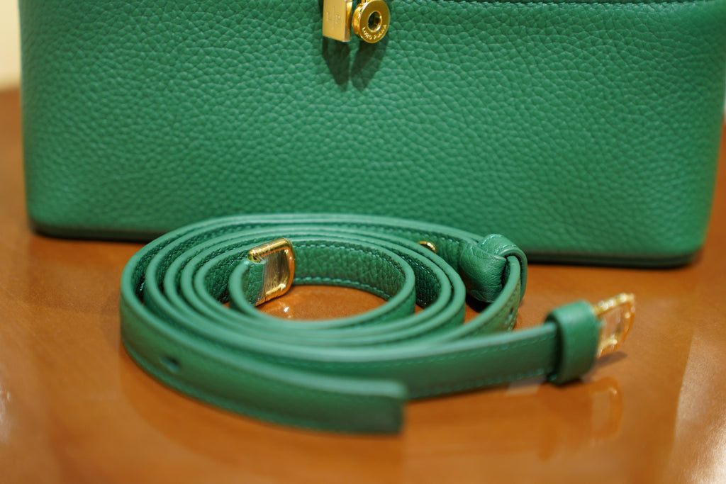 Loro Piana | Extra-Pocket-L19 – Leather – Green – Gold Hardware