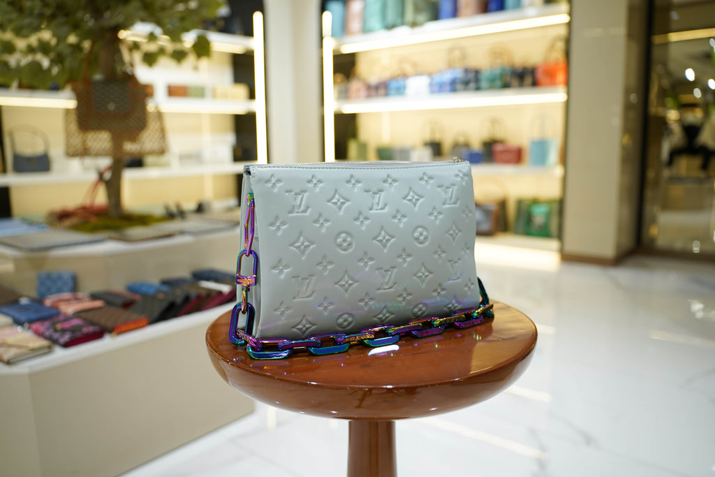 Louis Vuitton | Pouch – Leather – Light Blue – Silver Hardware