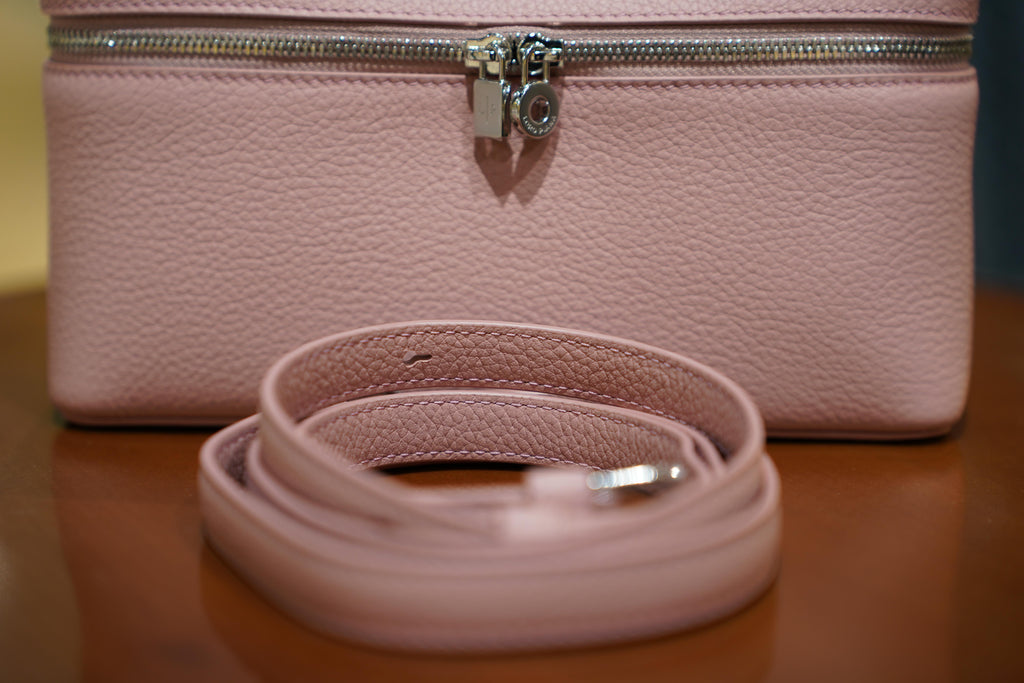 Loro Piana | Extra-Pocket-L19 – Leather – Pink – Silver Hardware